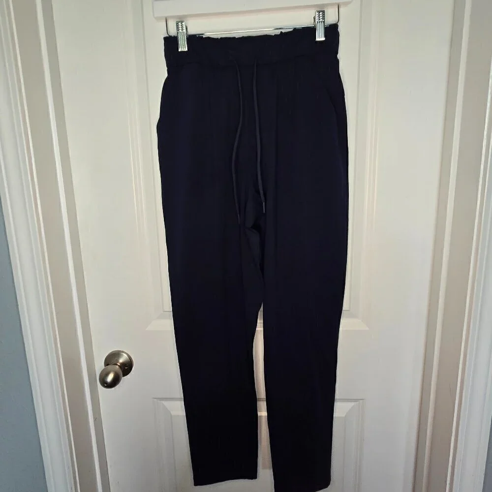 Lululemon Keep Moving Pant 7/8 High-Rise - 4 True Navy
